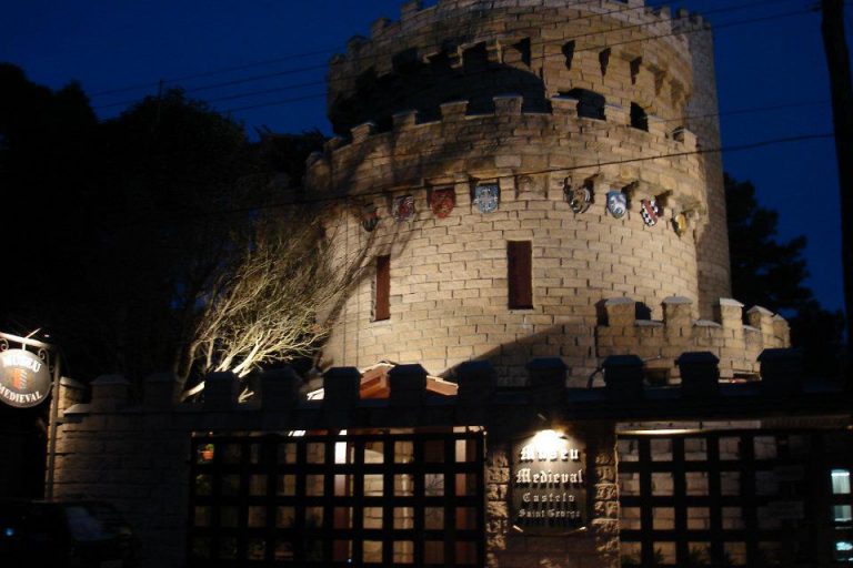 Museu Medieval Castelo Saint Viaja que Passa Museu Medieval Castelo Saint Viaja que Passa