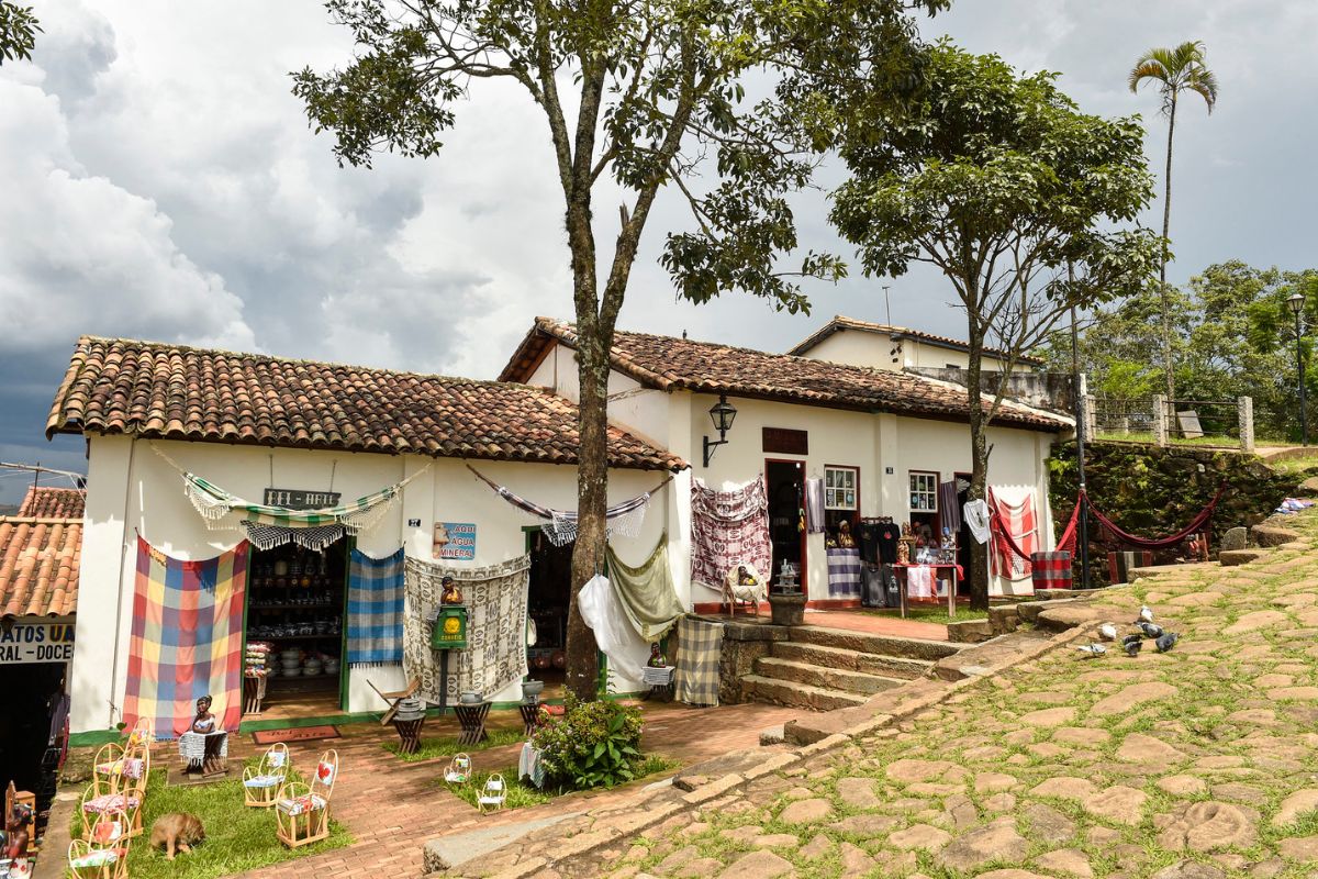 Casas coloniais do Beco dos Canudos em Congonhas