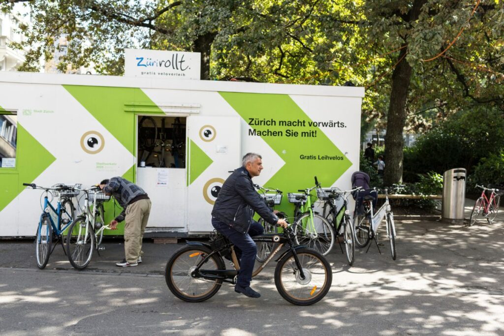 Estação de bicicletas do Züri rollt, em Zurique