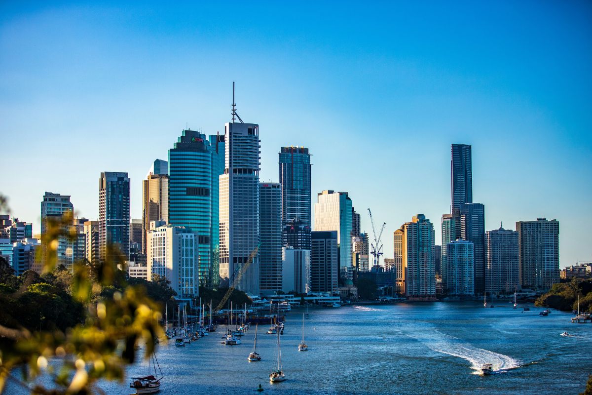 Panorama do centro de Brisbane com altos edifícios