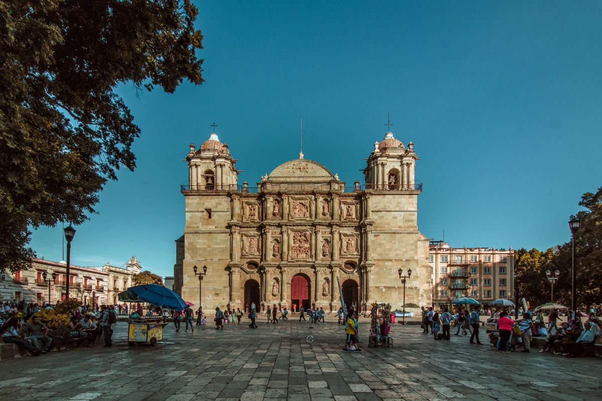 Fachada da Catedral de Oaxaca, no Zócalo