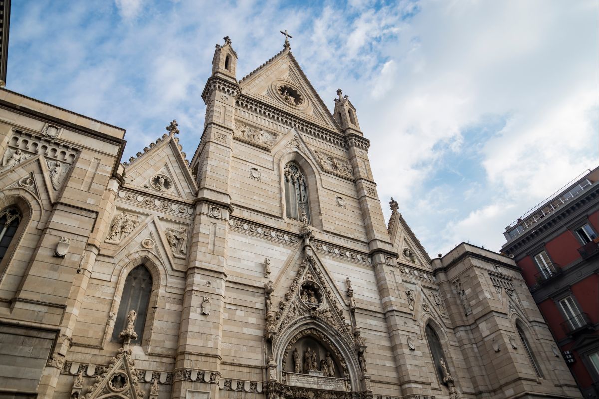 Fachada do Duomo de Nápoles