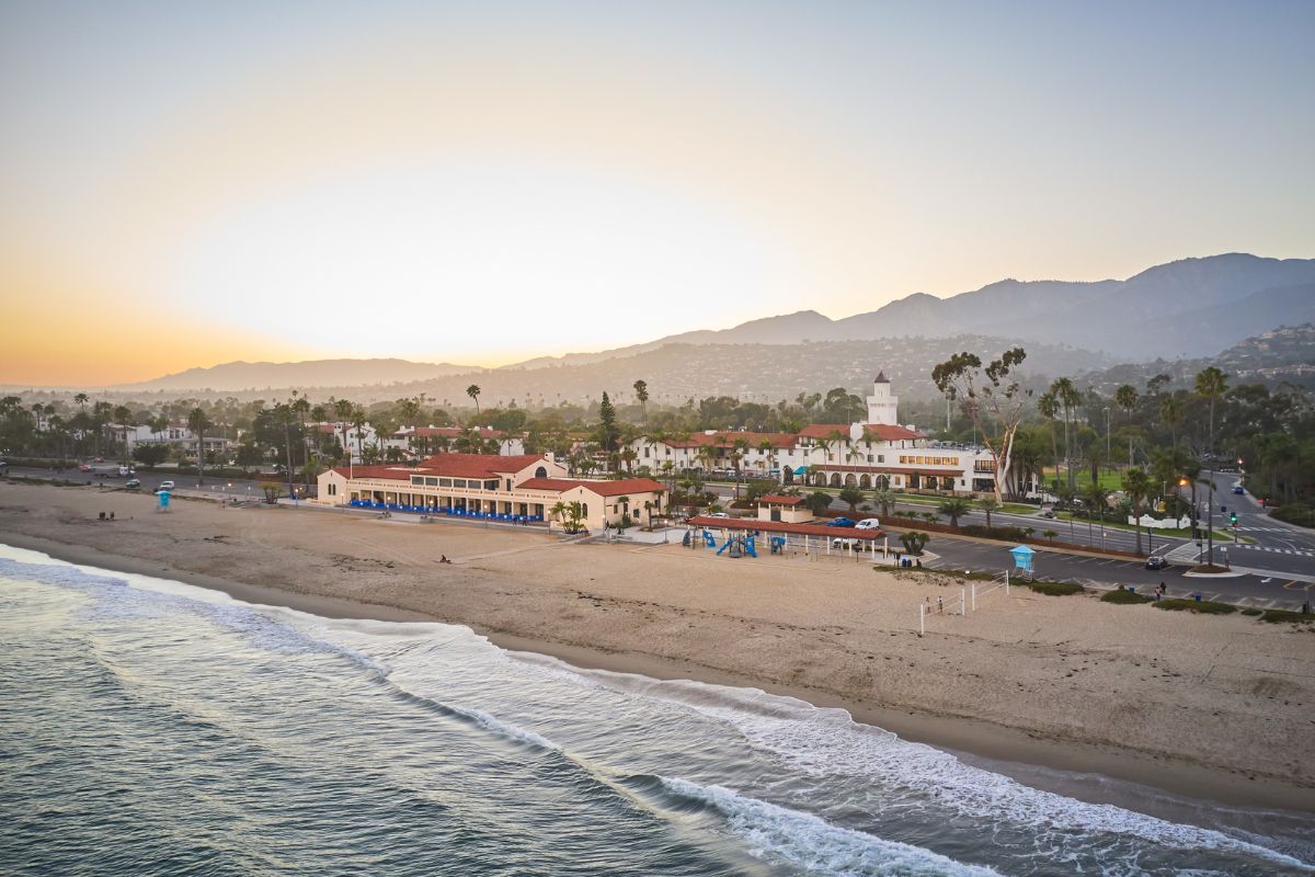 Foto aérea de East Beach, Santa Bárbara