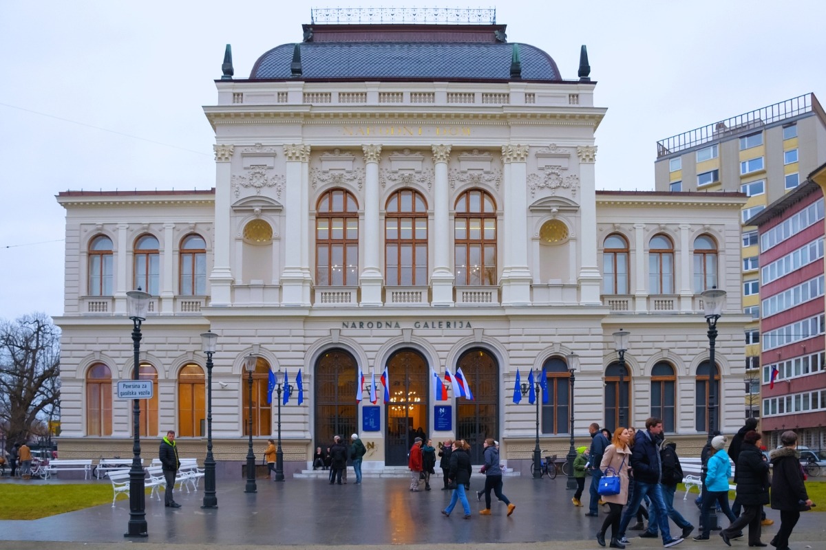 Fachada da Galeria Nacional de Luibliana, Eslovênia