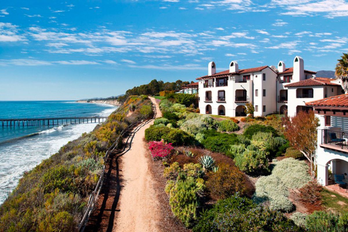 Hotel de frente para o mar em Goleta