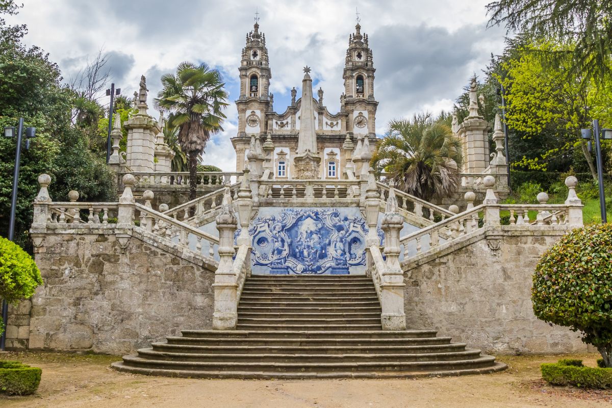 Escadaria do Santuário de Nossa Senhora dos Remédios em Lamego