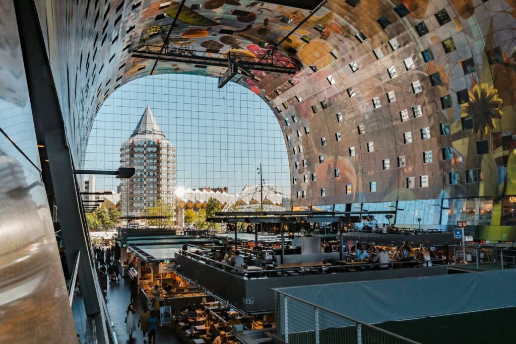 Barracas do Markthal, em Rotterdam