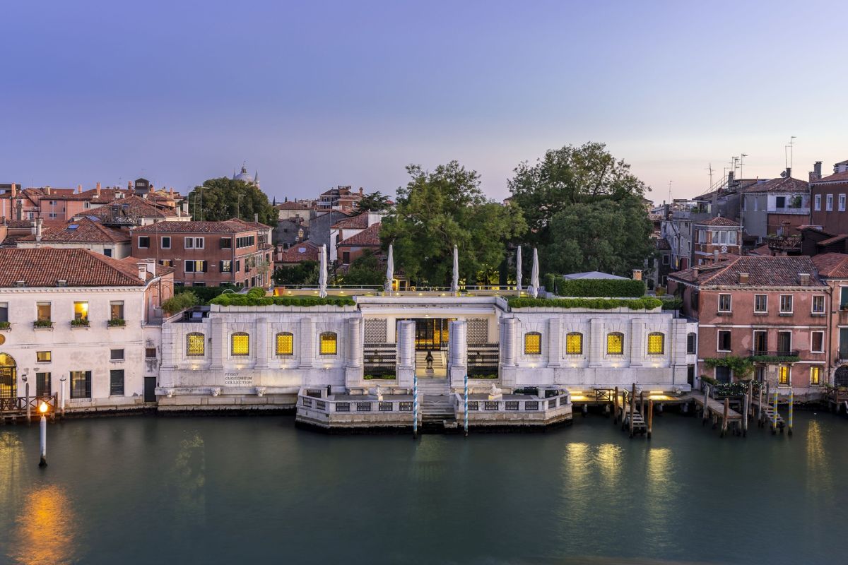 Fachada do museu Peggy Guggenheim Collection, em Veneza