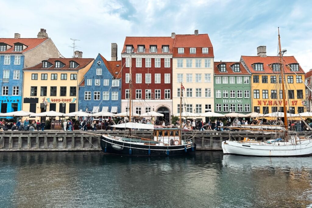 Canal do Nyhavn ao final da tarde, em Copenhague