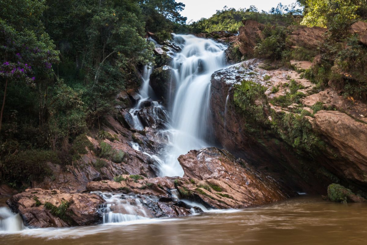 Queda d'água do Parque Ecológico da Cachoeira