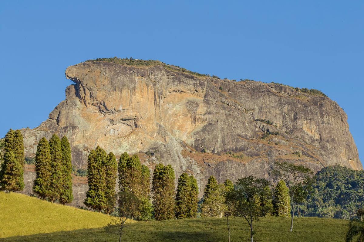 Pedra do Bauzinho em São Bento do Sapucaí