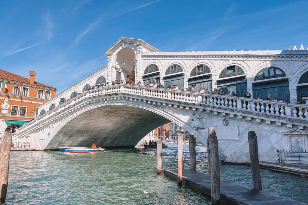 Ponte di Rialto, em Veneza