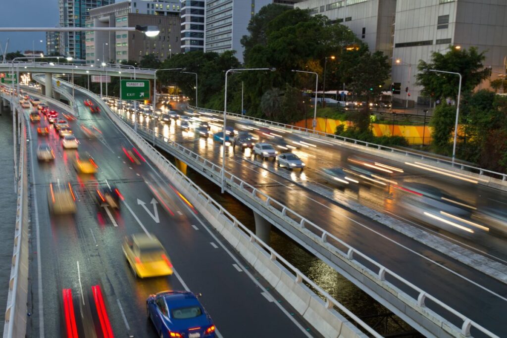 Rodovia em Brisbane, na Austrália