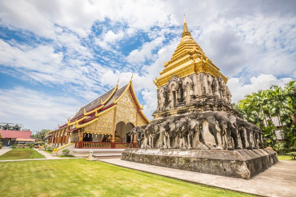 Chedi do Wat Chiang Man, em Chiang Mai